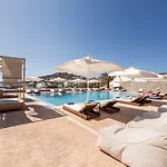 Osom Aparthotel 4*